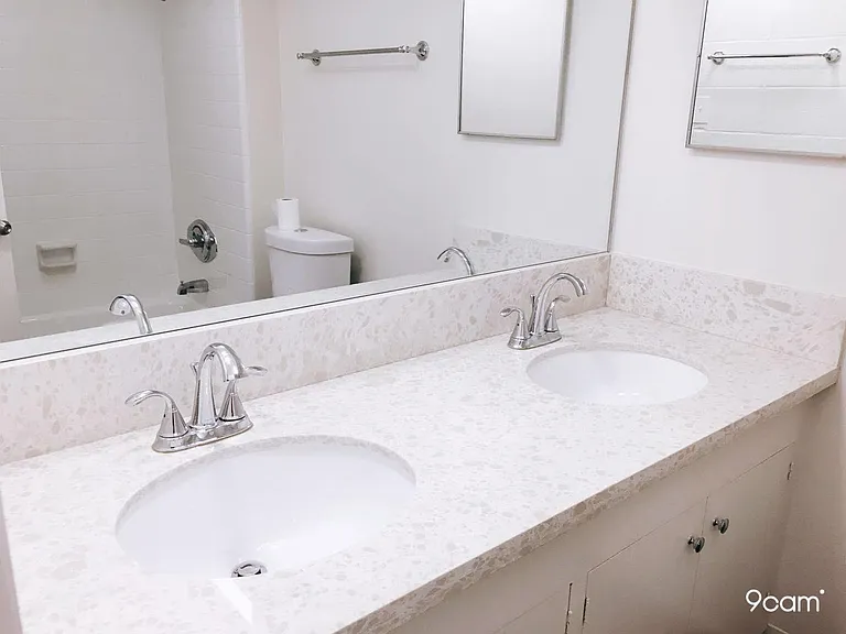 2501 Coyne St #502 — Photo 7