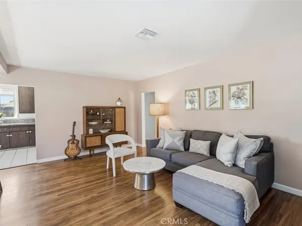 1513 W 211th St, Torrance, CA 90501