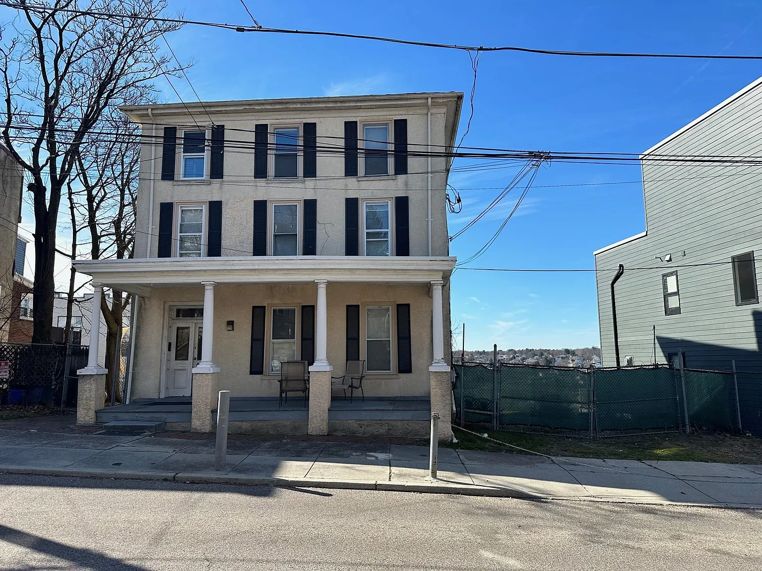 4446 Fleming St — Photo 1