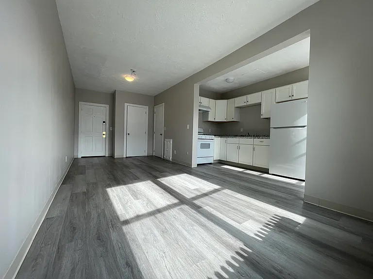 1101 Elm St #203 — Photo 4