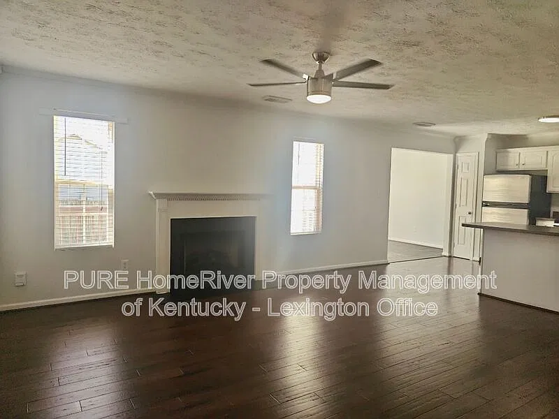 3 bed, 2.5 bath, 1704 sqft, $1,875 — Photo 4