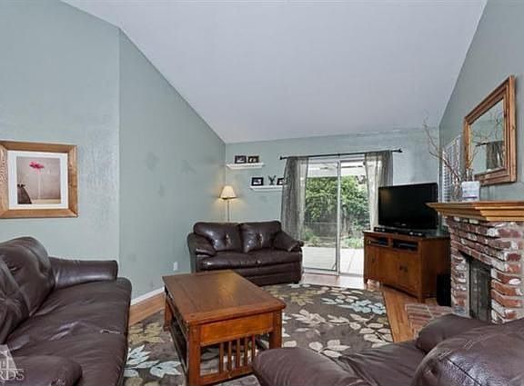 3rd image of 9914 Lake Vista St
