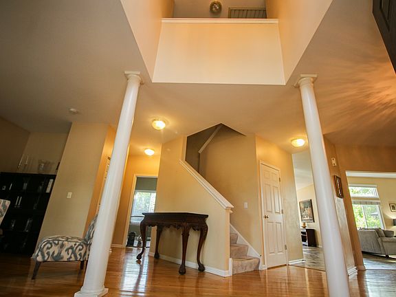 3rd image of 22556 Reserve Cir