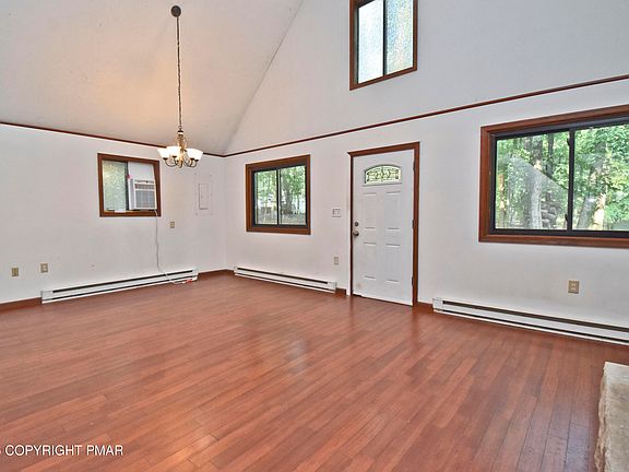 3rd image of 2059 Candlewood Dr