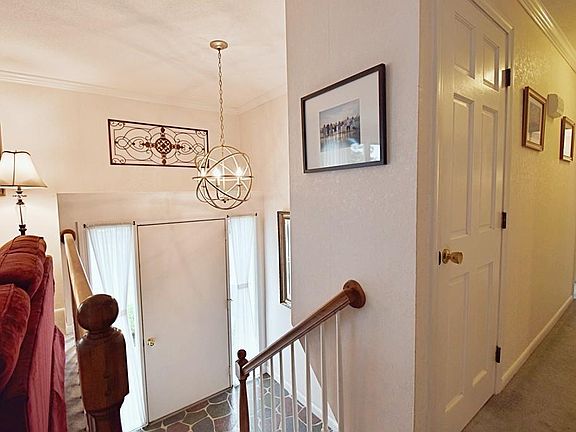 4th image of 69 Paquin Dr