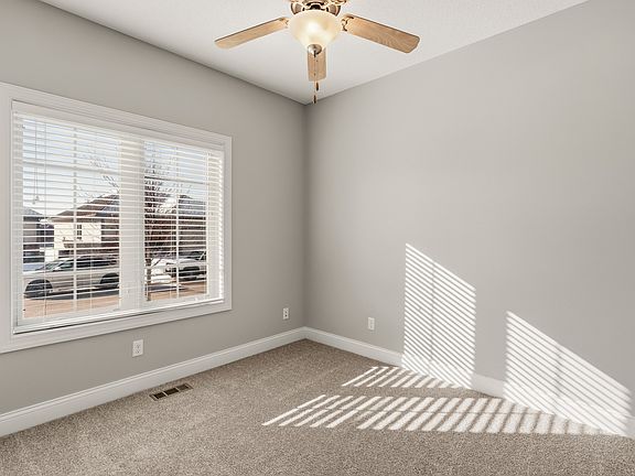 3rd image of 3526 NE Renaissance Dr