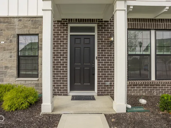 3246 Haflinger Dr, Zionsville, IN 46077