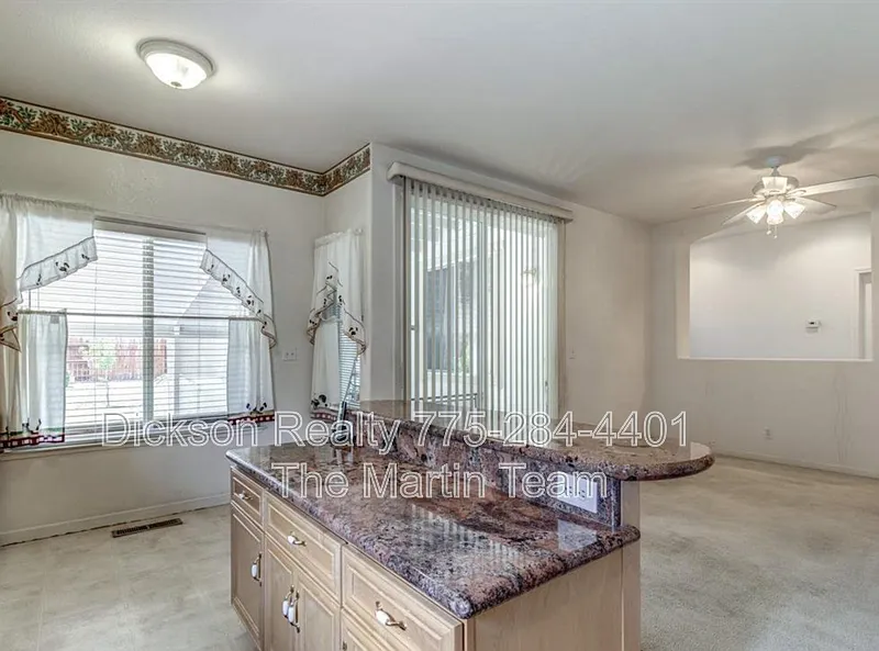 3 bed, 2.0 bath, 1468 sqft, $2,495 — Photo 4