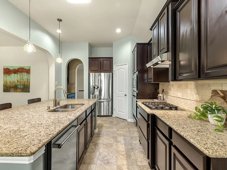 900 Sonoma Dr — Photo 8
