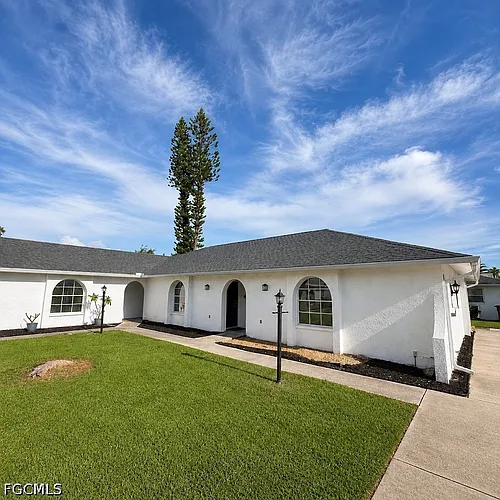 3603 SE 9th Pl Photo 1
