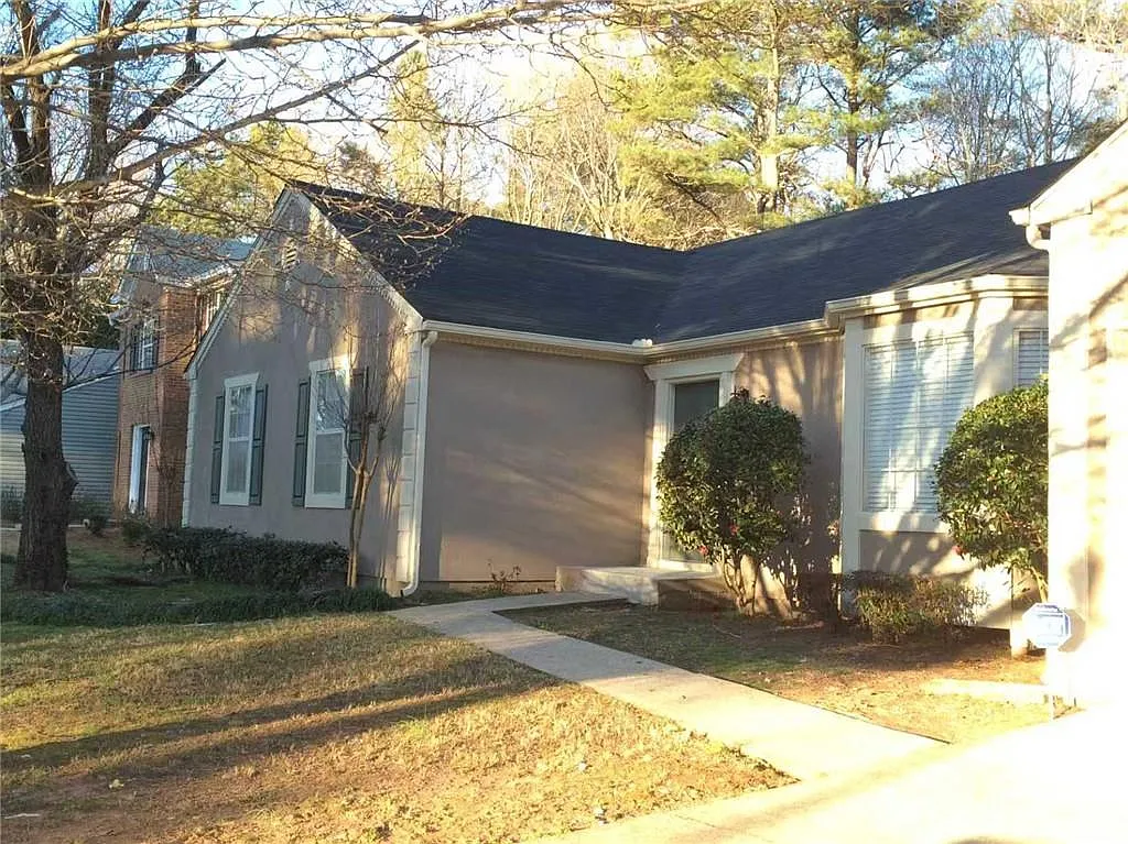 Building Photo - 11175 Abbotts Station Dr