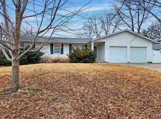 1549 SW Belle Ave, Topeka, KS 66604