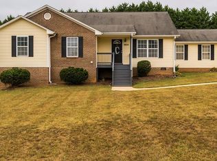8605 Winding Hill Dr, Stokesdale, NC 27357