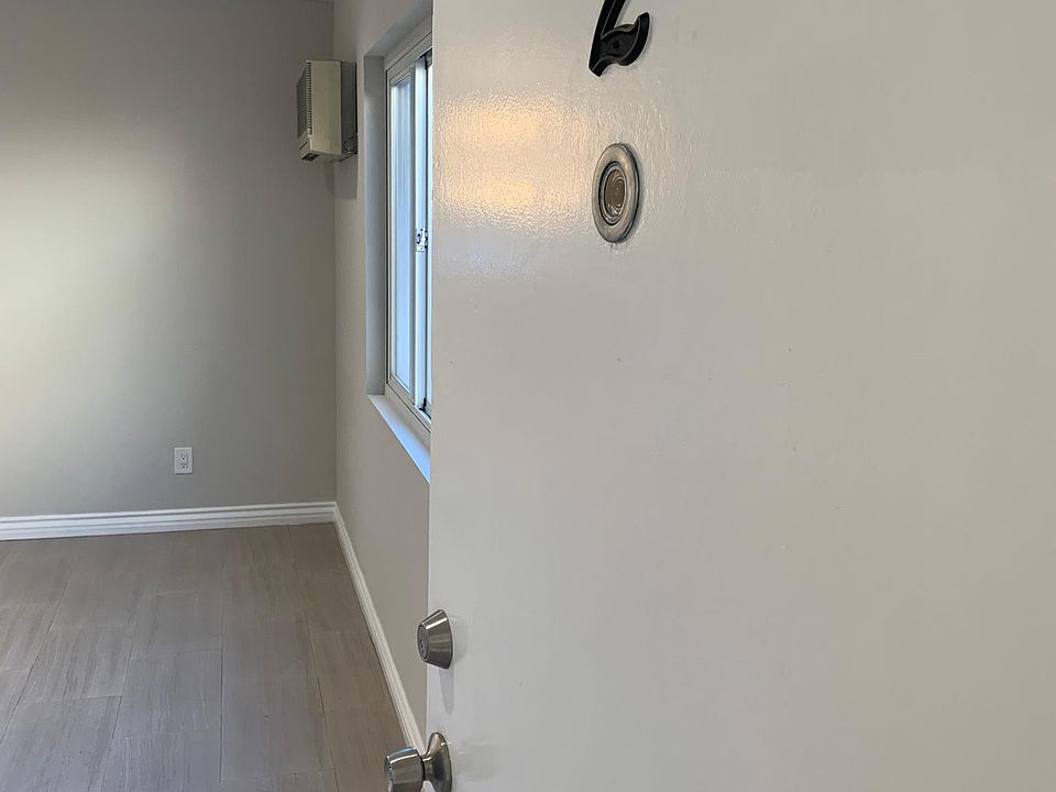 Entry way of Unit