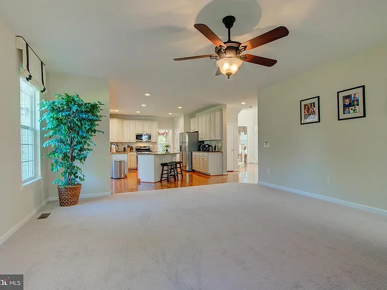 25291 Kilkeen Way — Photo 16