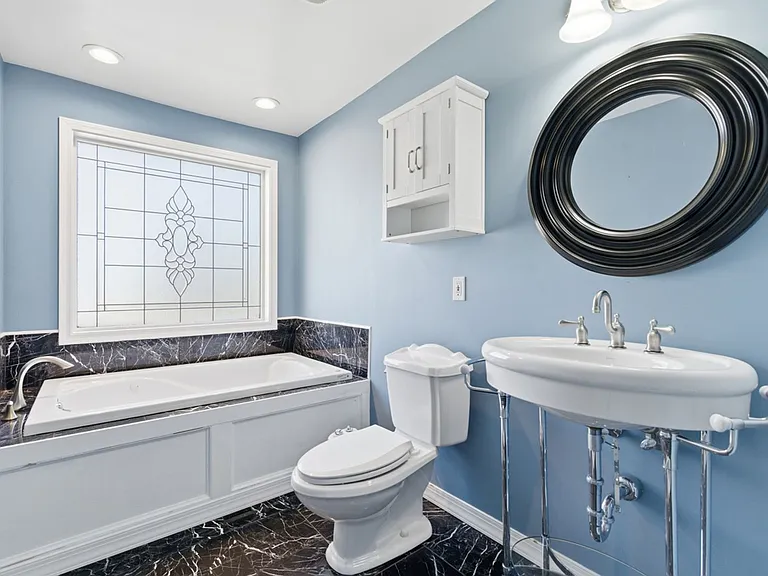 3220 Mary St — Photo 18