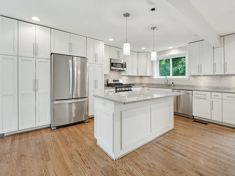 6811 Lemon Rd — Photo 3