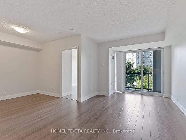 18 Graydon Hall Dr #904 — Photo 11