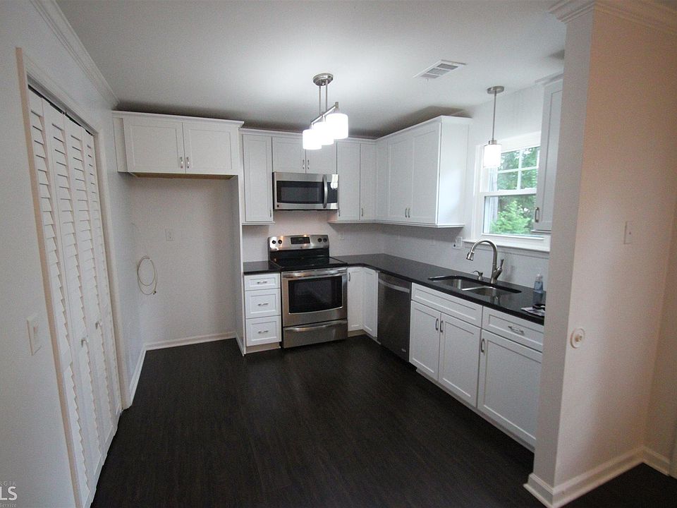 1st image of 110 Woodberry Ct