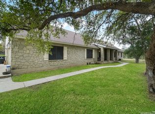 1660 Rohrbuch Rd, Pipe Creek, TX 78063