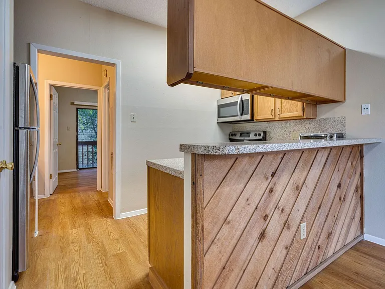 2210 Pearl St #203 — Photo 10
