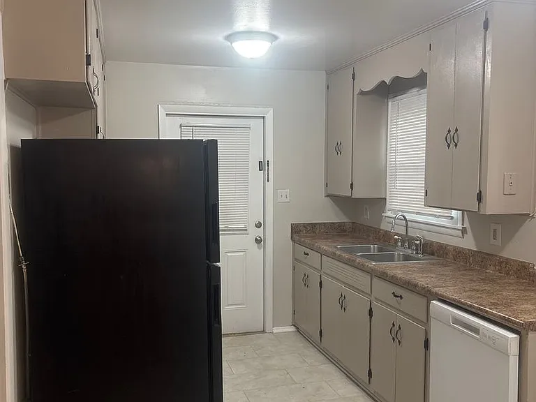 3323 Bedford Ln — Photo 14