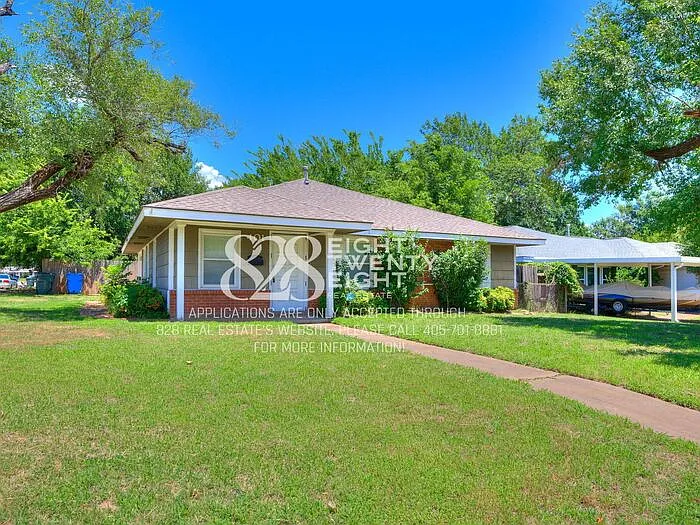 401 E Kerr Dr — Photo 2