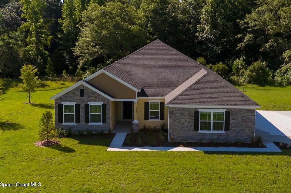 1st image of 4568 Cornwall Dr NE