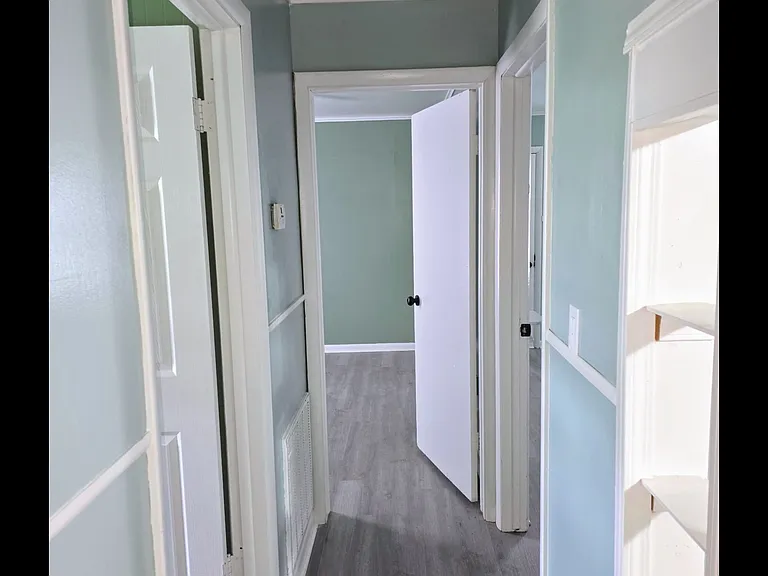 417 NE 2nd St — Photo 5