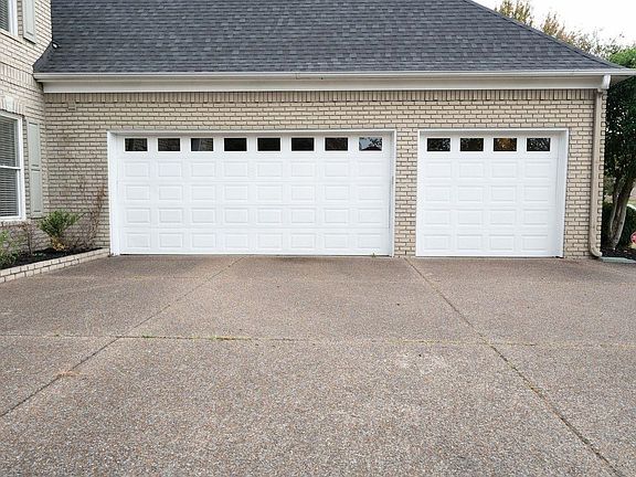3rd image of 10180 Wynmanor Dr