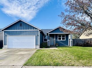 687 Callahan Dr, Roseburg, OR 97471