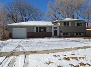 222 Bassett Dr, Colorado Springs, CO 80910