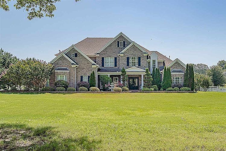 2nd image of 294 Southmill Dr