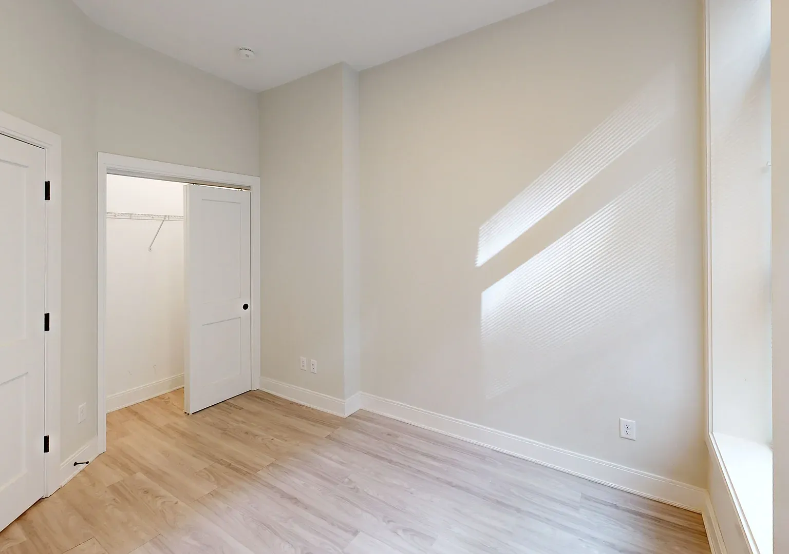 4 bed, 1100 sqft, $7,995 — Photo 4