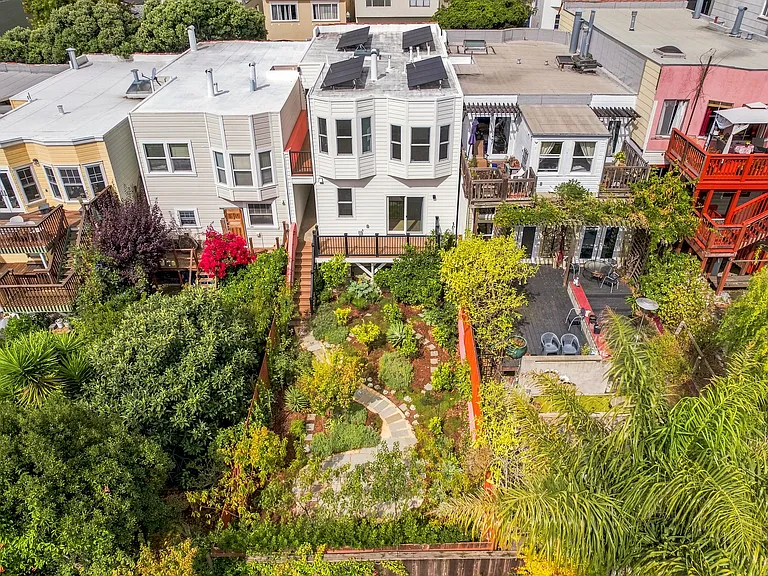151 Nevada St — Photo 35