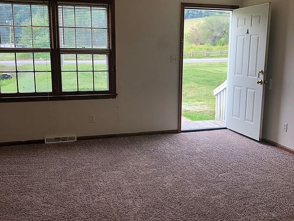 2nd image of 1175 Village Hwy APT A