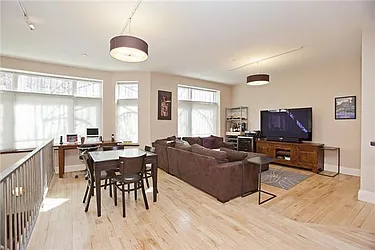 Sold by Space Marketing Shop