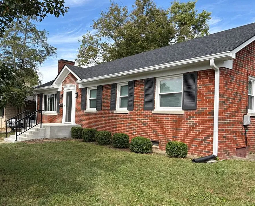 105 Greenwood St