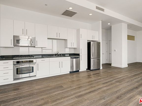 4th image of 1100 Wilshire Blvd APT 3701