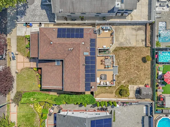 2150 Royce Street image 4 of 36