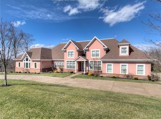 480 Saint Andrews Dr, Barboursville, WV 25504