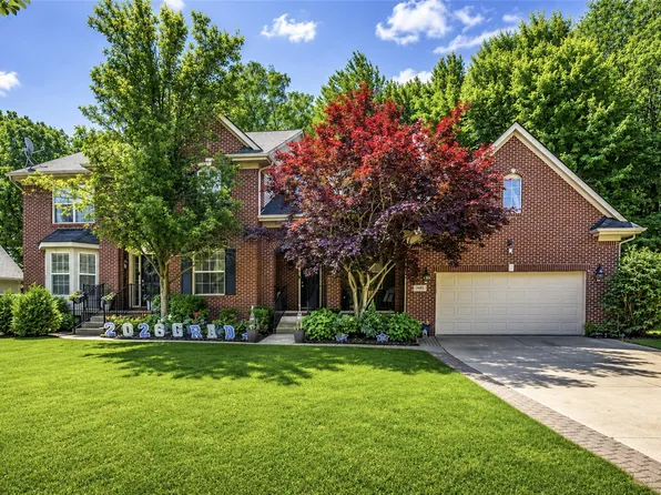 3481 Castlewood Ct, Wixom, MI 48393