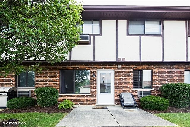1st image of 9064 Archer Ave APT E