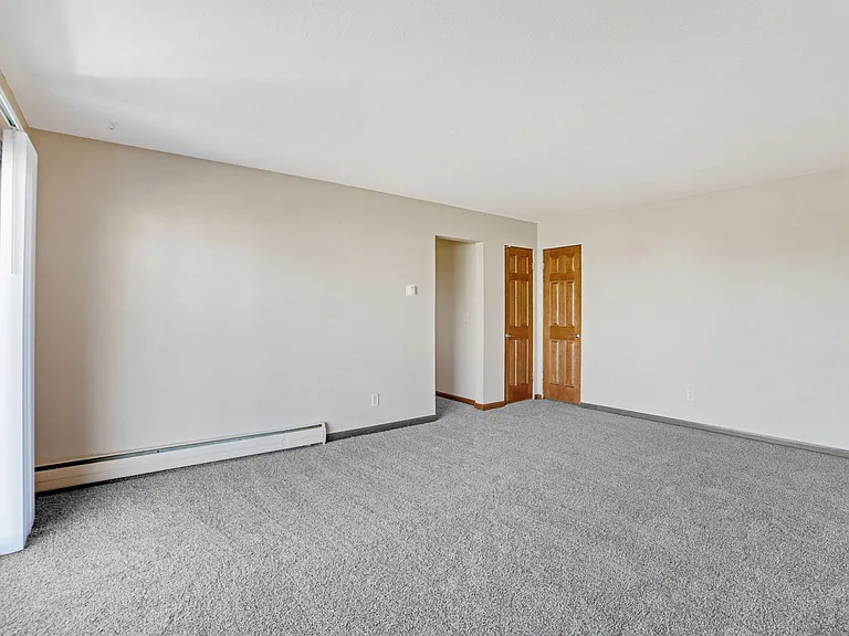 Spacious living room