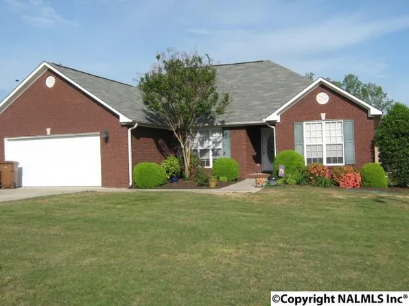 2007 Beechwood Dr SW, Hartselle, AL 35640