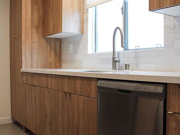 2nd image of 1017 Ocean Ave APT B
