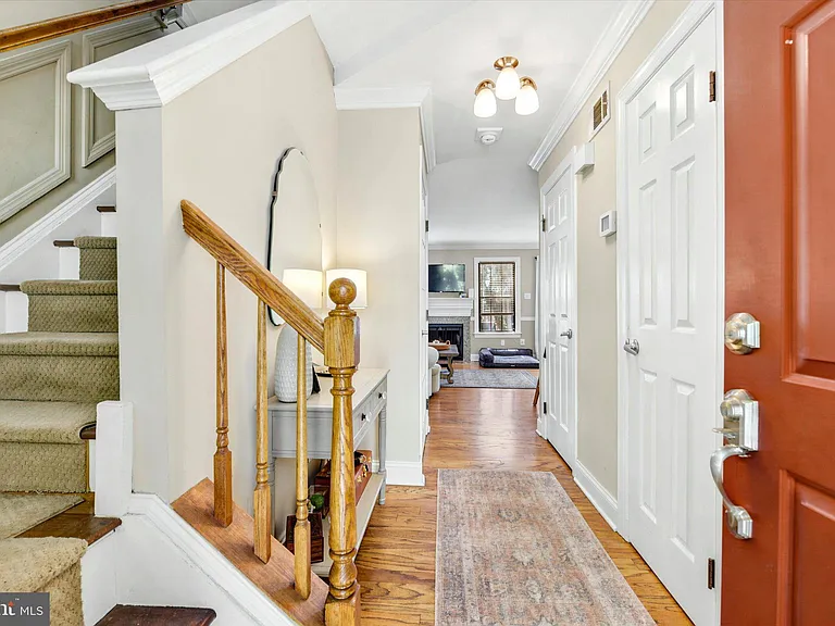 158 Mansion House Dr — Photo 4