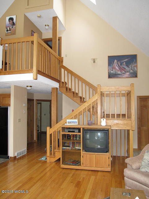 1st image of 21 White Birch Dr