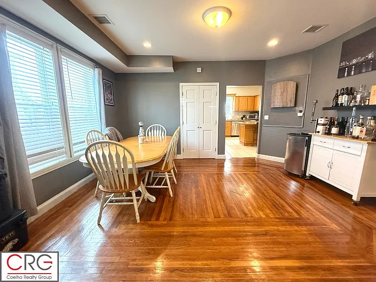 10 Eastman Rd — Photo 10