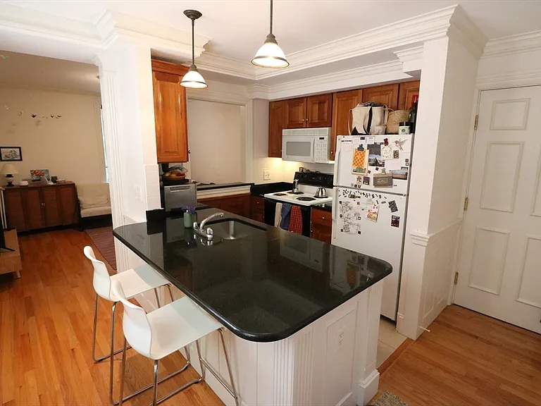 30 Upland Rd #14 — Photo 8